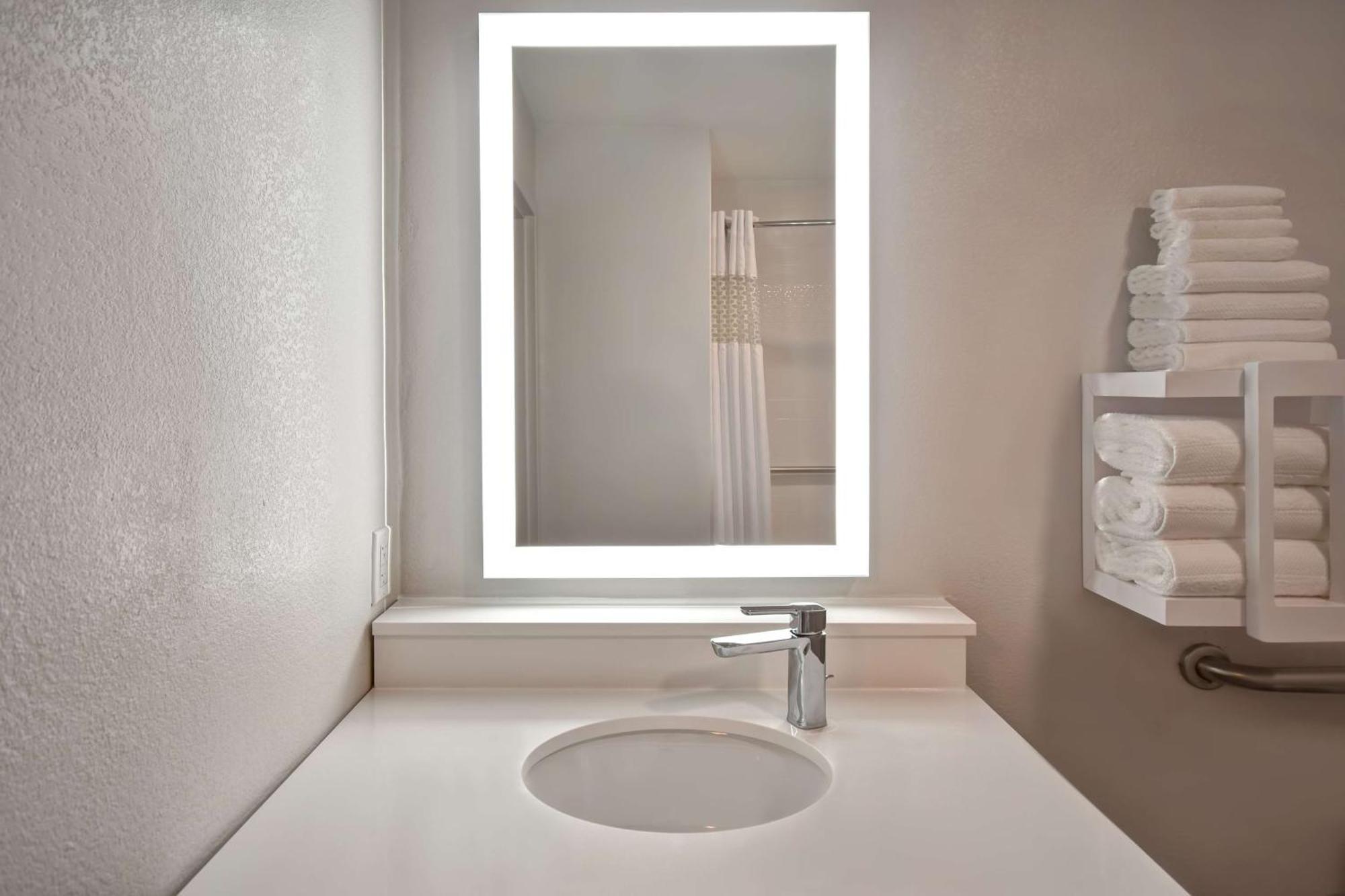 Hampton Inn Potomac Mills Woodbridge Eksteriør bilde