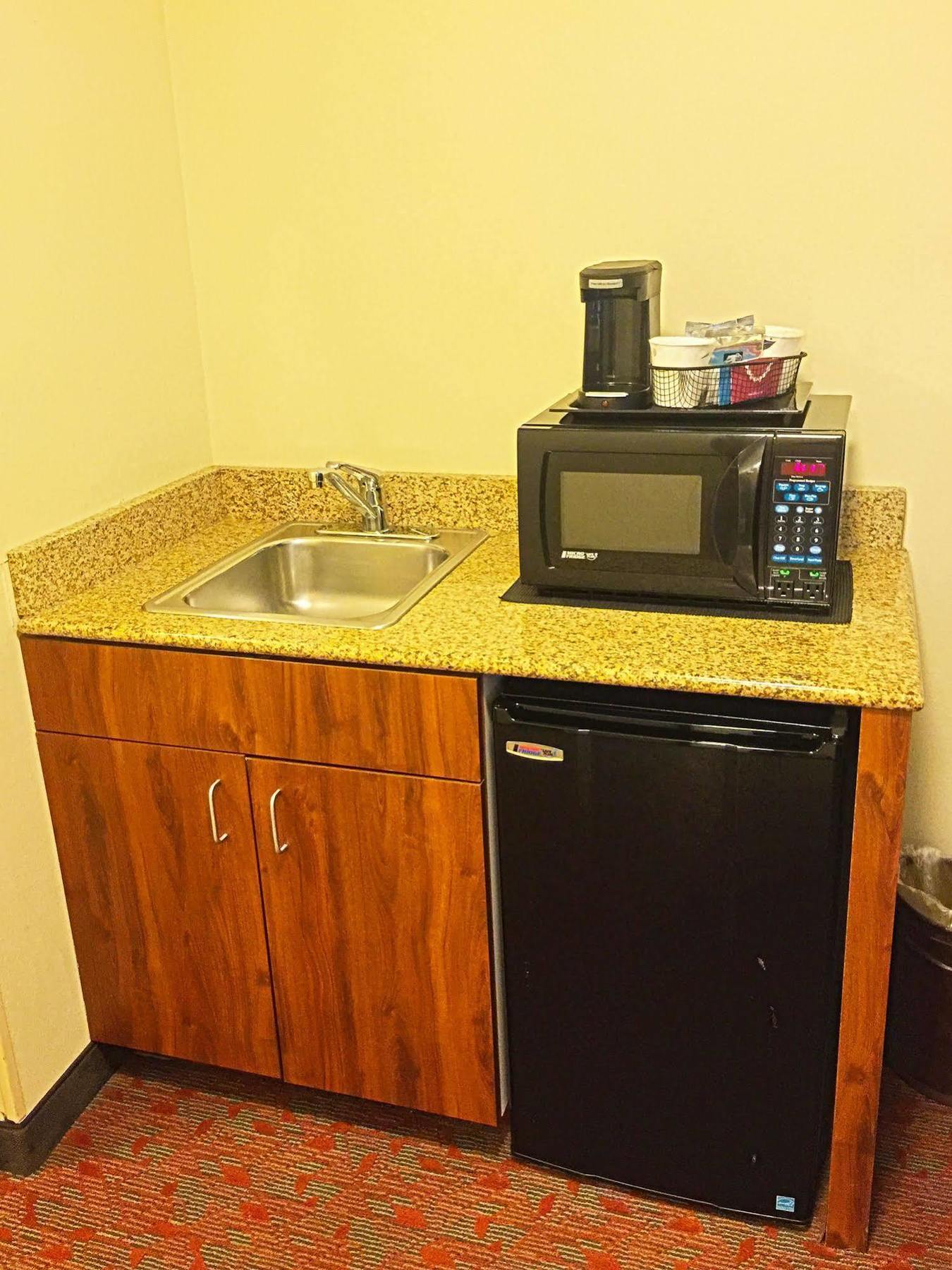 Hampton Inn Potomac Mills Woodbridge Eksteriør bilde